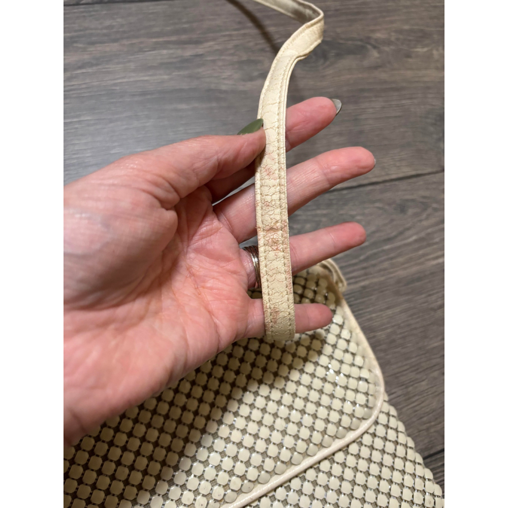 Victoria Place Purse Crossbody Bag Chainmail Mesh Enamel Magnetic Snap Ivory OS - Picture 9 of 13